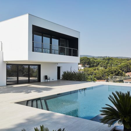 Maison A.